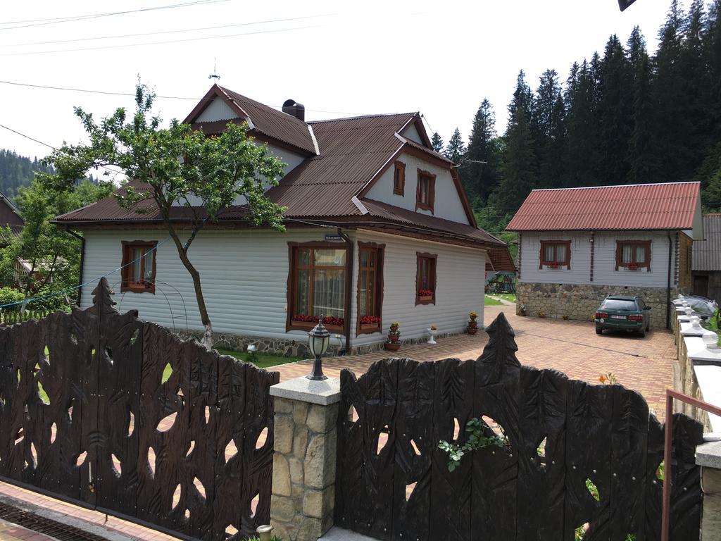 Sadyba Dana Tatariv Buitenkant foto